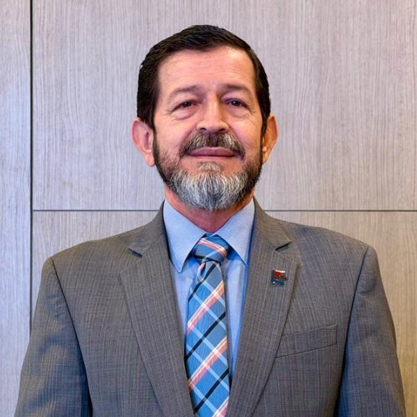  Oscar Domínguez González